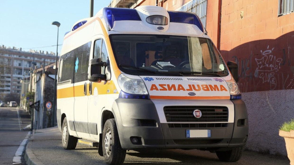 Un altro bambino di 8 anni muore improvvisamente. La mamma cerca di svegliarlo e scopre la tragedia - Il Paragone
