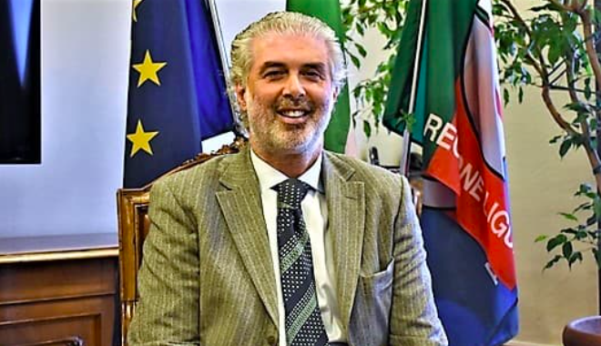 Si vantava di stanare i medici che rifiutavano il siero: adesso il direttore del San martino di Genova non lo fa piu’! Il solito malore lo ha mandato al creatore – DC NEWS