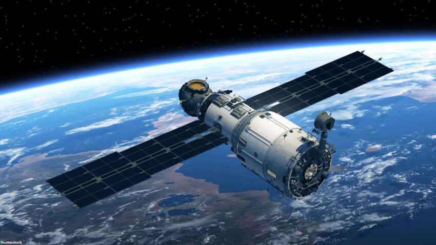 La Russia avverte che i satelliti civili utilizzati dagli USA e dai loro alleati nel conflitto in Ucraina possono diventare bersagli legittimi - Grandeinganno