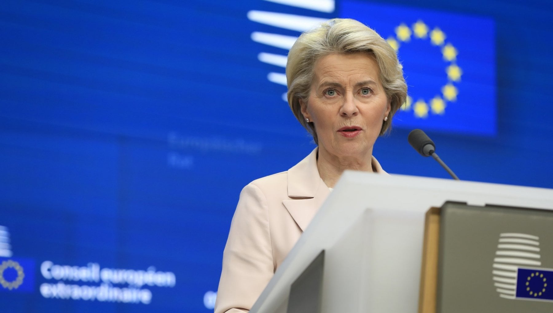 Vaccini Covid, il Nyt fa causa a von der Leyen: