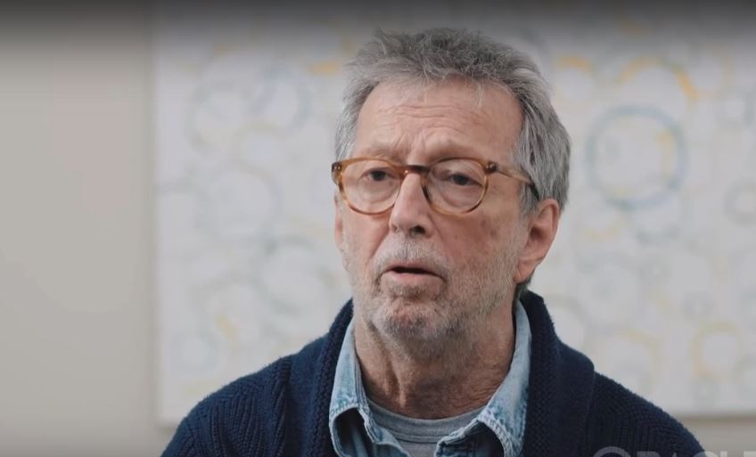 Eric Clapton: "Non riesco a dormire a causa del dolore... il vaccino ha preso il mio sistema immunitario e l'ha scosso" - Grandeinganno