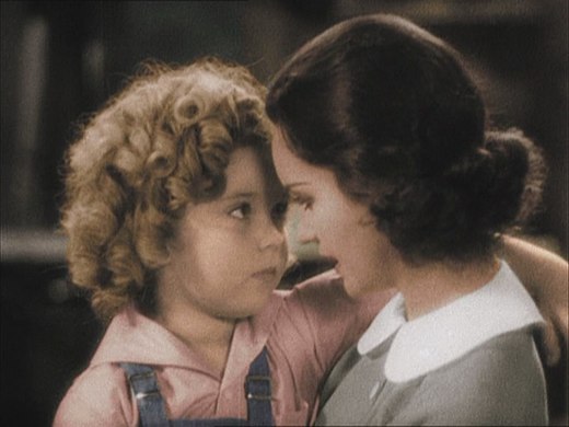 La protagonista di "Riccioli d'oro" Shirley Temple molestata da bambina a Hollywood - Grandeinganno