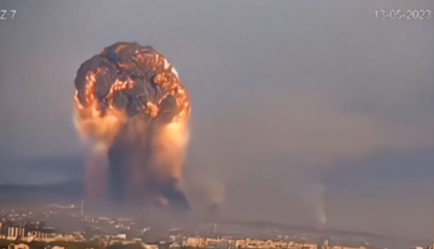 Attacchi missilistici russi riducono in macerie le nuove armi provenienti dall'Occidente. - Grandeinganno