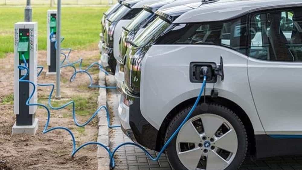 Alluvione : Veicoli elettrici e ibridi, devono restare in 'quarantena' per 15 giorni - Grandeinganno
