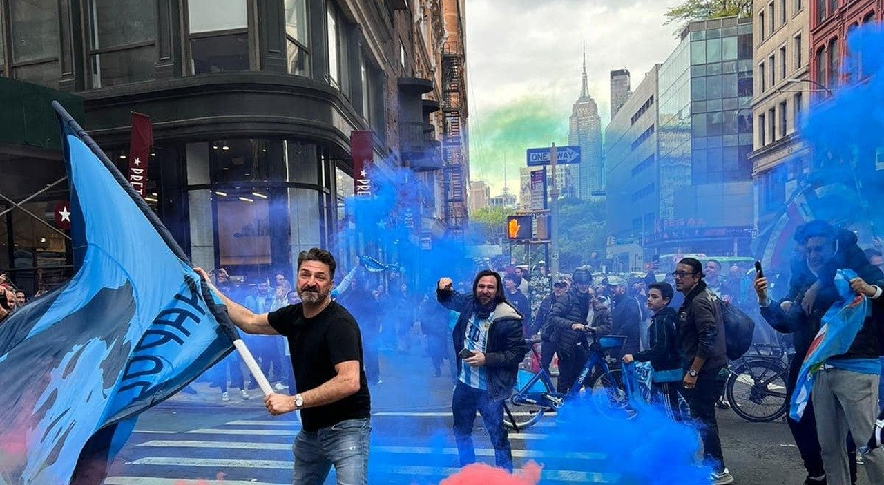 Scudetto al Napoli, l'azzurro invade le strade del mondo: è festa da Buenos Aires a Berlino