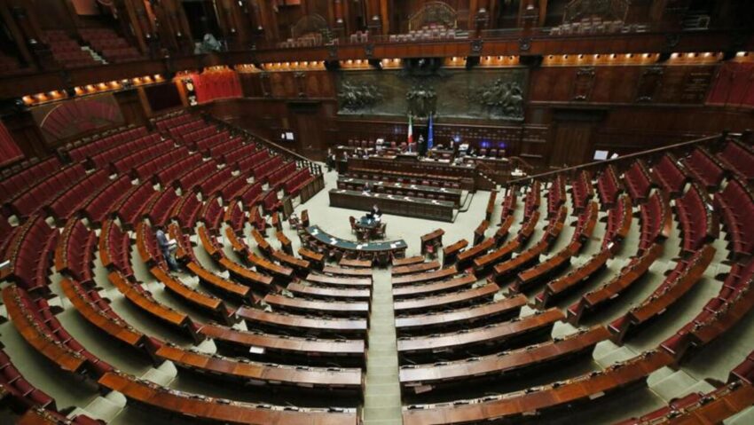 Morte Berlusconi, pausa senza precedenti: la Camera dei Deputati e il Senato si fermeranno per sette giorni in segno di lutto - Grandeinganno