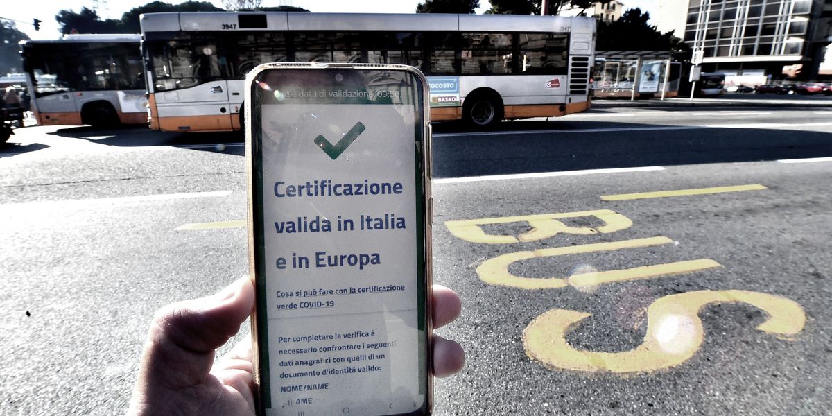 Come previsto: il green pass diventa eterno - La Verità