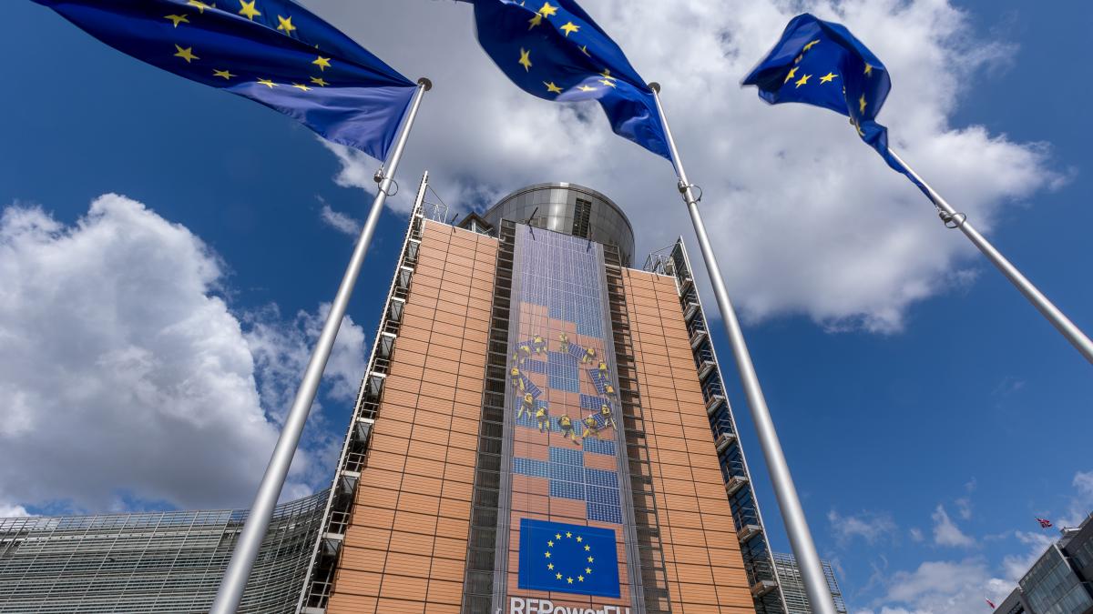 Brussels to allow installation of spyware on journalists’ phones and laptops