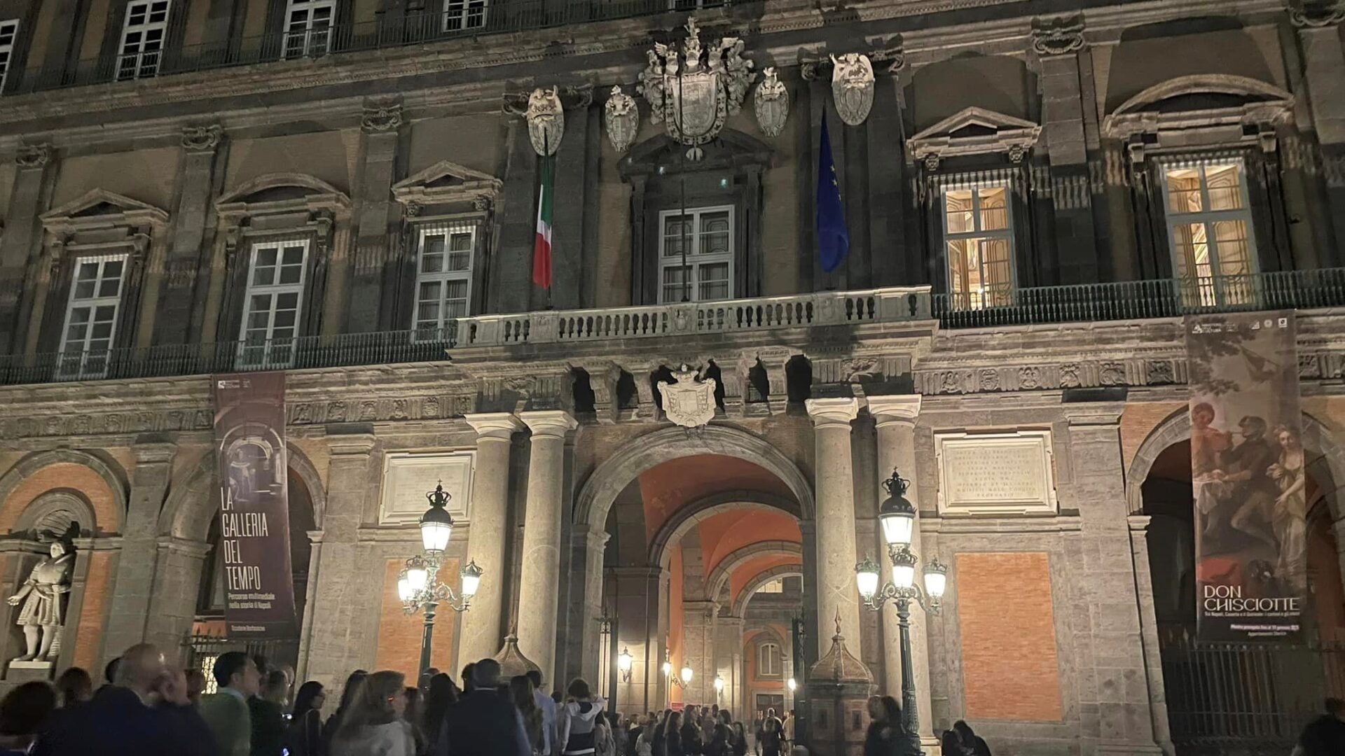 Luglio, Palazzo Reale Napoli apre di sera: ingressi di notte a 3 euro