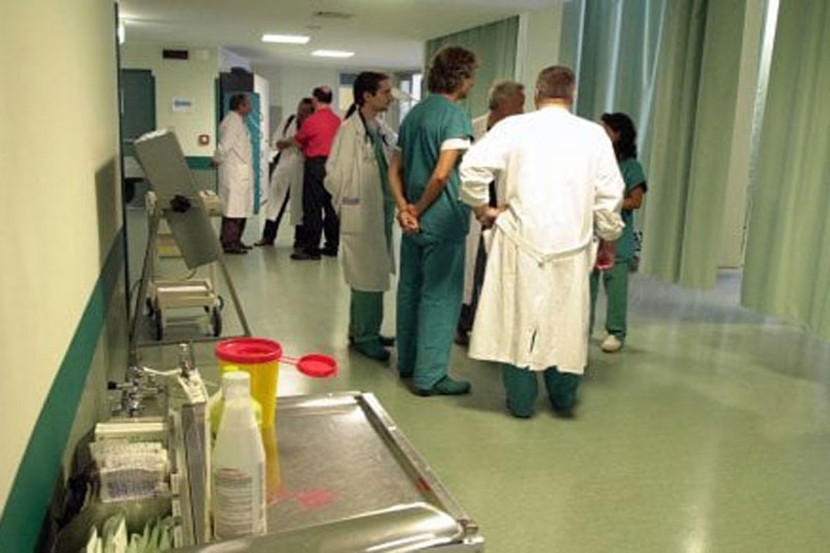 Farmaci senza bollino Ue in 16 ospedali: ai malati antitumorali scadenti - Affaritaliani.it