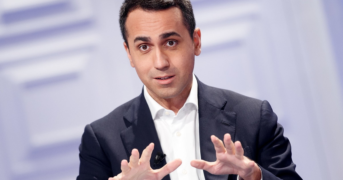 Luigi Di Maio, visti falsi ai migranti: l'ex ministro nei guai – Libero Quotidiano