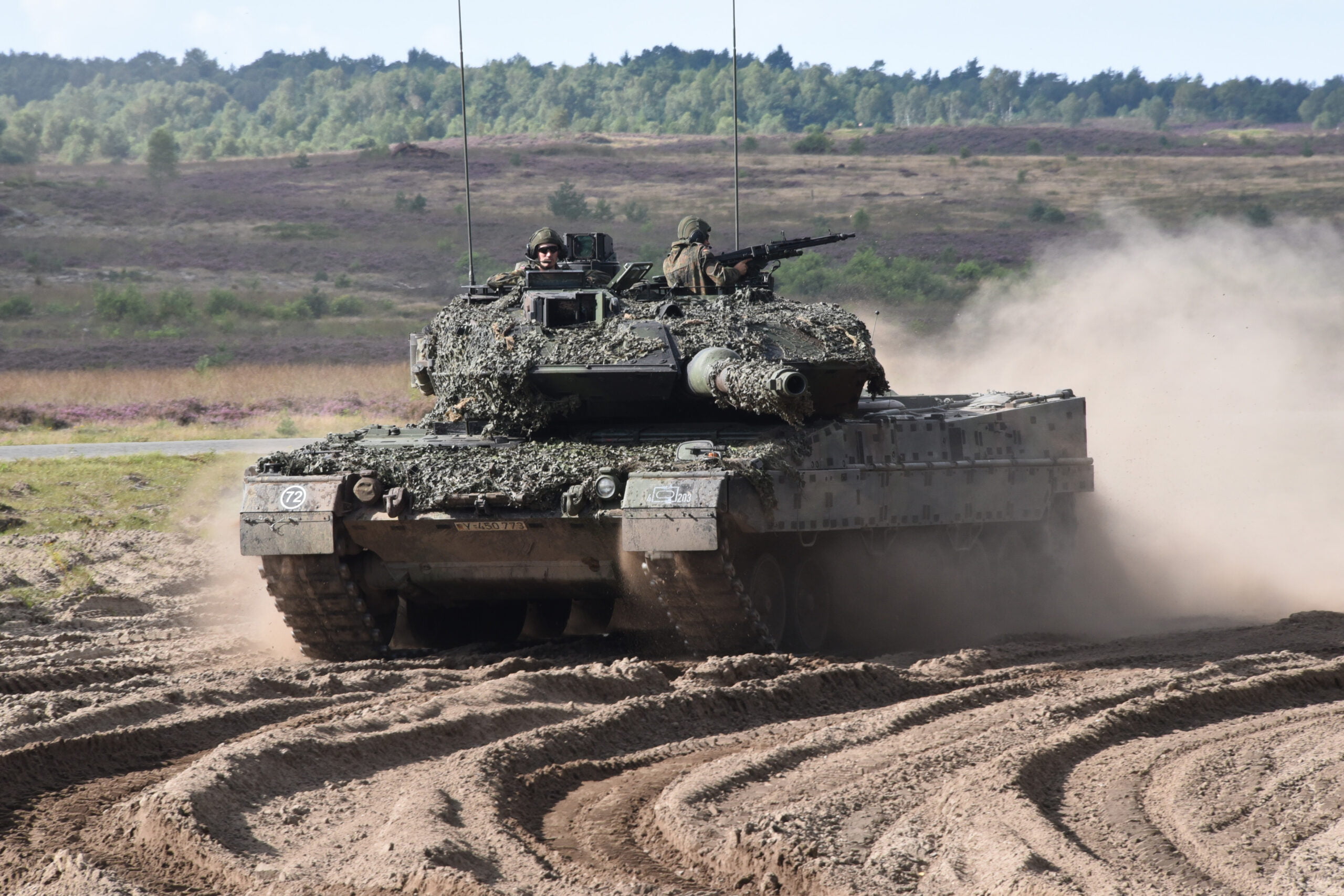 Carri armati Leopard 2 per l'Italia