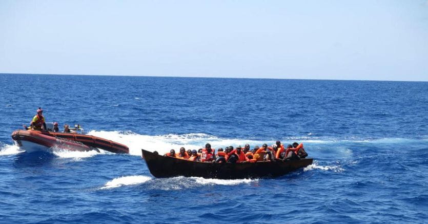 Sbarchi record a Lampedusa: 1.826 migranti in 24 ore - Il Sole 24 ORE