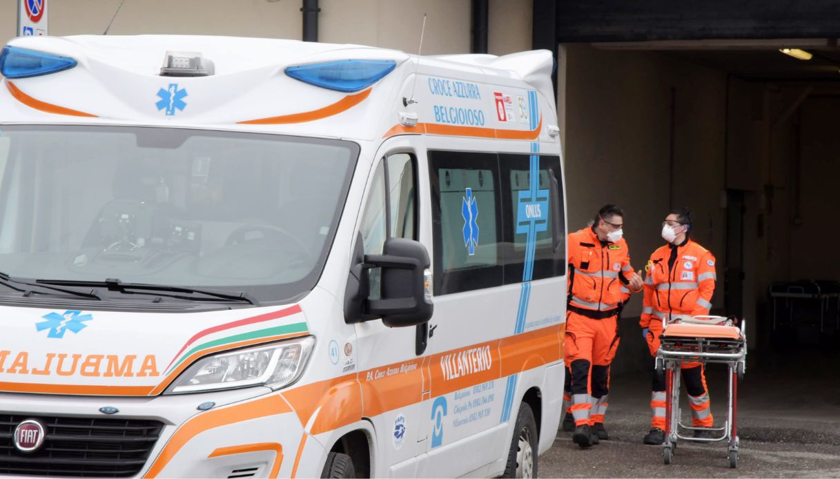 Donna aggredita da un uomo nel parco a Rovereto: gravissima dopo la violenza brutale, aggressore arrestato