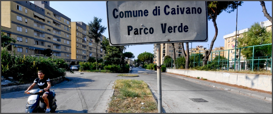 Stupro di gruppo a Caivano: in 6 abusano di due 13enni attirate con l'inganno in un edificio isolato - Secolo d'Italia