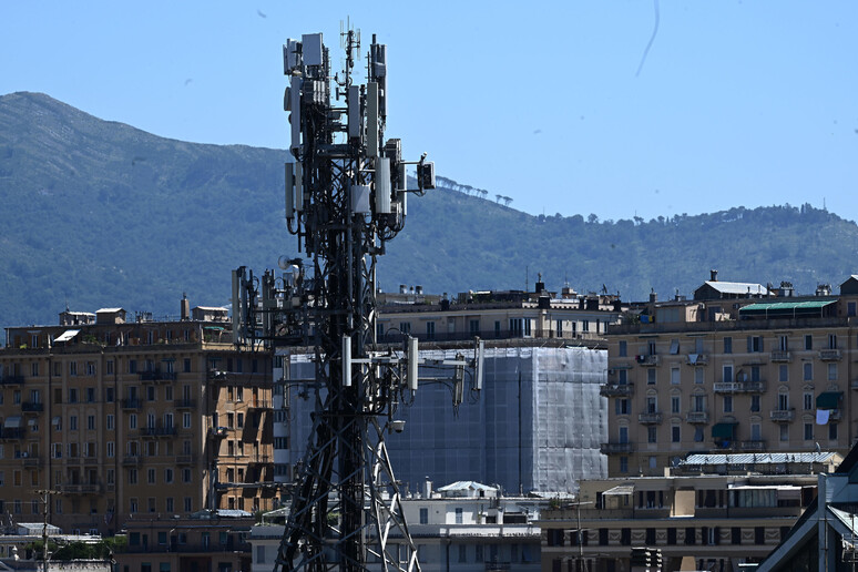 Vittoria! Salta l'innalzamento dei limiti per il 5G, nonostante le Pressioni delle Compagnie di Telecomunicazioni. - Grandeinganno
