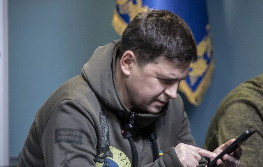 Capo consigliere di Zelensky risponde al capo della NATO: cedere i territori ai russi per la entrare nella NATO? Una Proposta Assurda - Grandeinganno