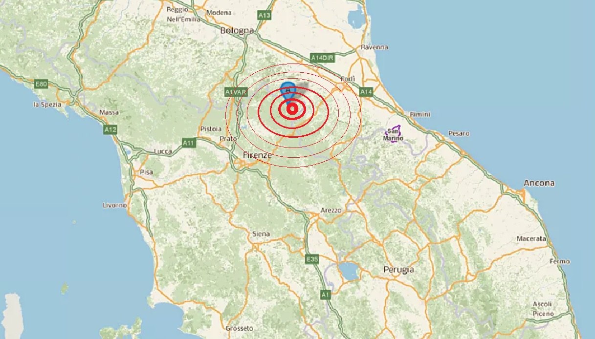 Terremoto a Marradi vicino Firenze di magnitudo 4.8: gente in strada, scossa sentita anche in Emilia-Romagna