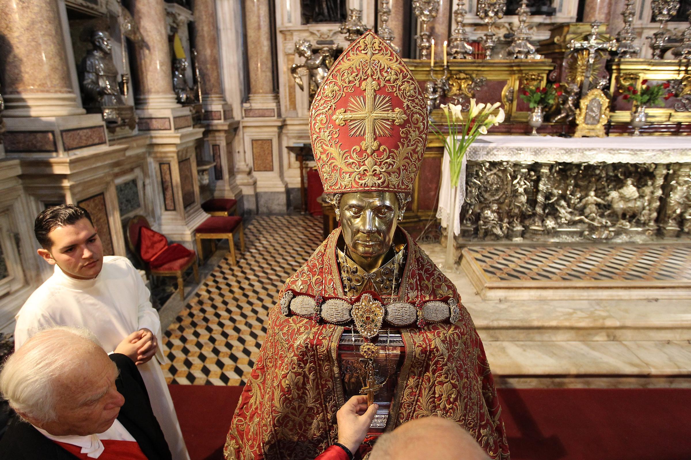 Napoli, a San Gregorio Armeno la grande Festa per San Gennaro