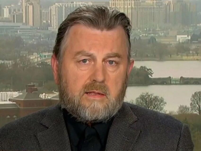 Ex analista della CIA Larry Johnson avverte: Russia pronta per il colpo decisivo contro le forze armate ucraine - Grandeinganno