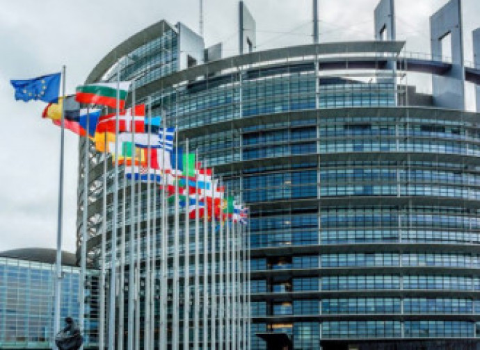 Feti equiparati a sangue e cellule. La UE apre al commercio - La Nuova Bussola Quotidiana