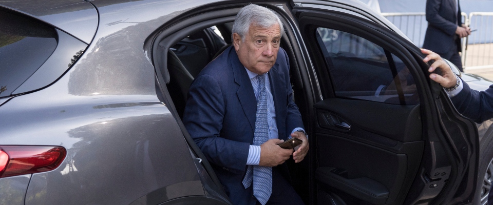 Tajani rilancia i rapporti con la Cina: «Partner importante». L'incontro con Chen Wenqing, del Pcc - Secolo d'Italia