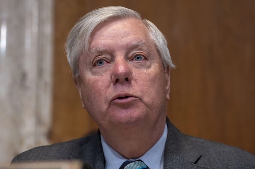 Il senatore americano Lindsey Graham in un incontro con Zelensky definisce la morte dei russi il miglior denaro speso dagli Stati Uniti - Grandeinganno