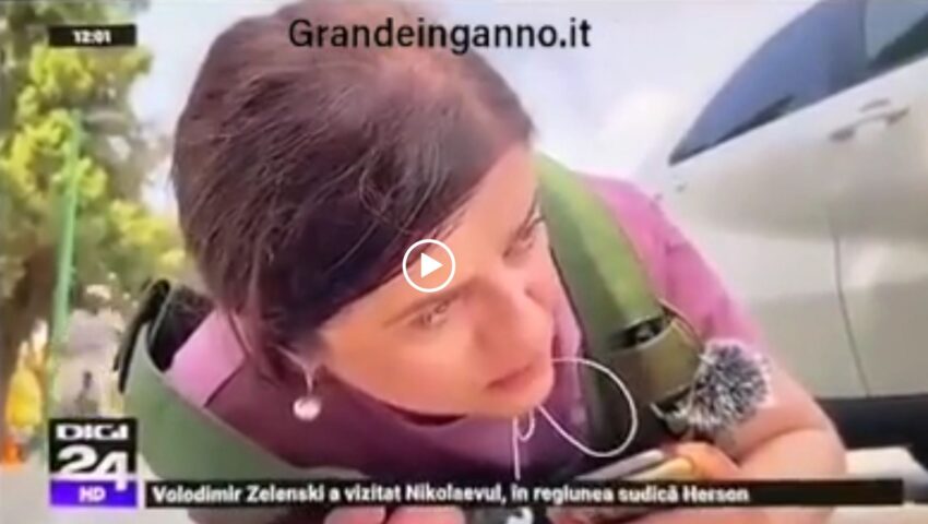 Israele: Giornalista rumena a terra a causa di un bombardamento ma le persone intorno a lei passeggiano tranquillamente - Grandeinganno