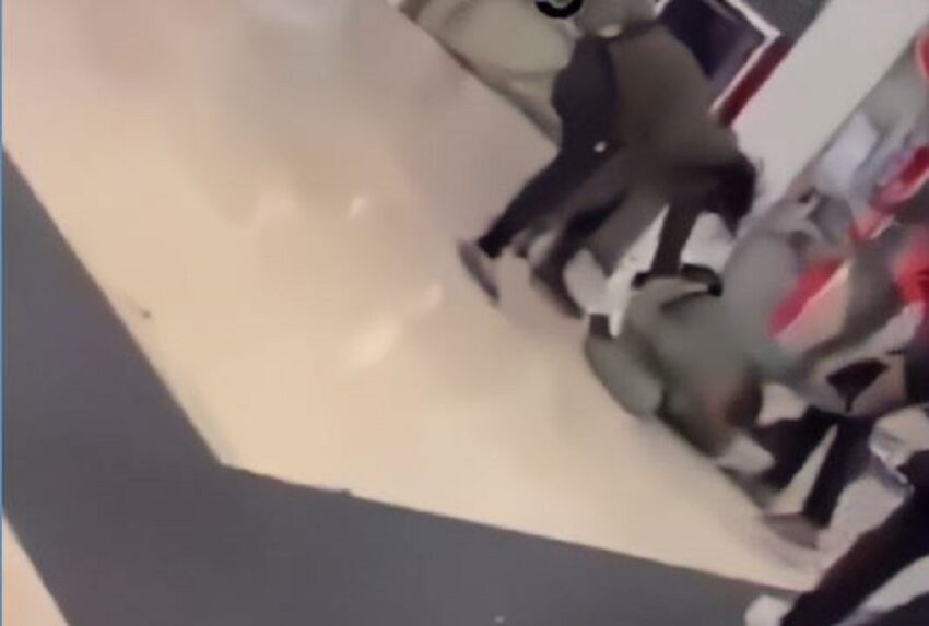 Milano, brutale aggressione alla stazione Porta Garibaldi: tre africani si scagliano contro un giovane di 23 anni - Grandeinganno