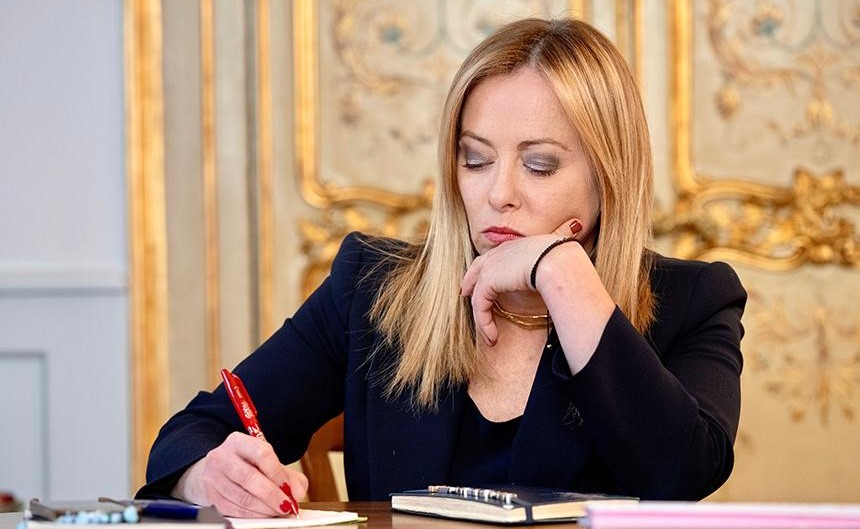 La manovra del governo Meloni è piena di piccole tasse nascoste - L'INDIPENDENTE