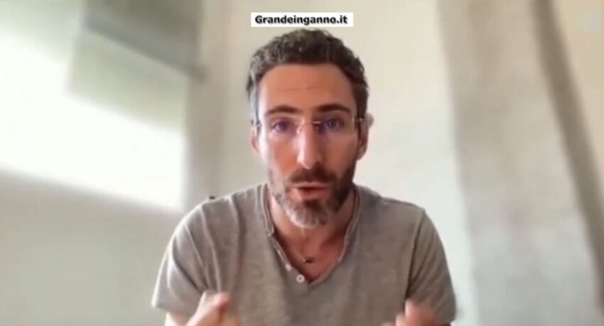 Matteo Gracis: per competere con l'intelligenza artificiale dobbiamo farci impiantare un microchip e diventare cyborg - Grandeinganno