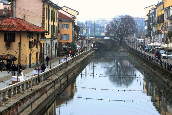 Giovane rapinato e ferito sui Navigli a Milano, un arresto