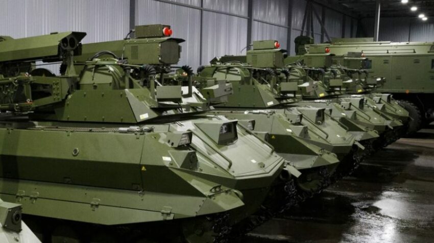 La Russia ha lanciato la produzione di massa di ROBOT DA GUERRA ad alta tecnologia autonomi, lo annuncia il ministro della Difesa Shoigu - Grandeinganno