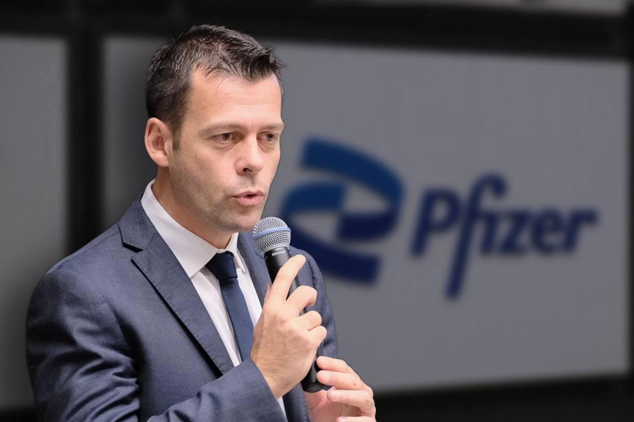 Perché Pfizer entra nelle scuole? Intervista a Biagio Oppi, responsabile della multinazionale - L'INDIPENDENTE