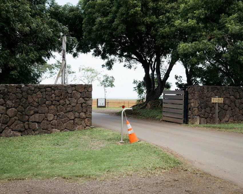 Mark Zuckerberg sta edificando in segreto la sua roccaforte con bunker e approvvigionamento alimentare autosufficiente alle Hawaii. - Grandeinganno