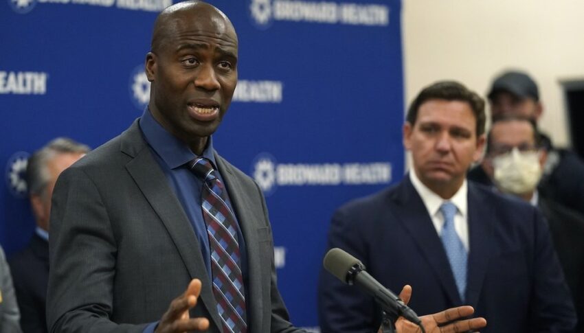 Chirurgo generale della Florida richiede la Sospensione immediata dei Vaccini mRNA a causa dei rischi legati al DNA Residuo - Grandeinganno