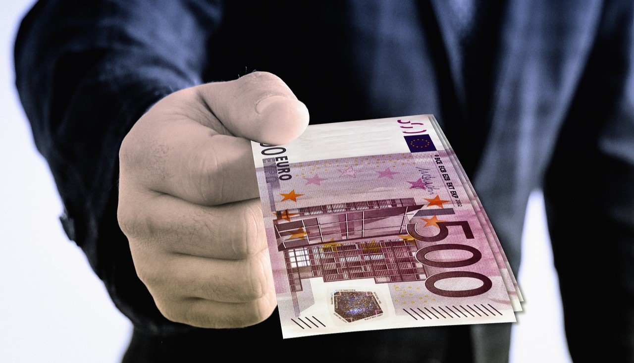 Come il sistema fiscale italiano ha abbandonato la Costituzione premiando i ricchi - L'INDIPENDENTE