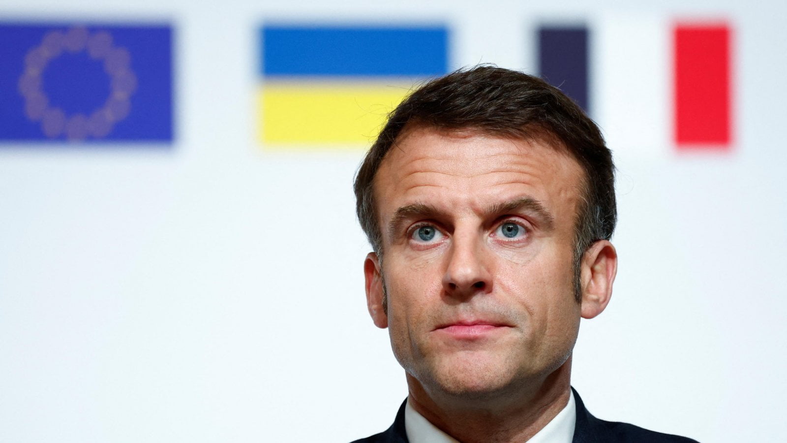 Clamoroso Macron: