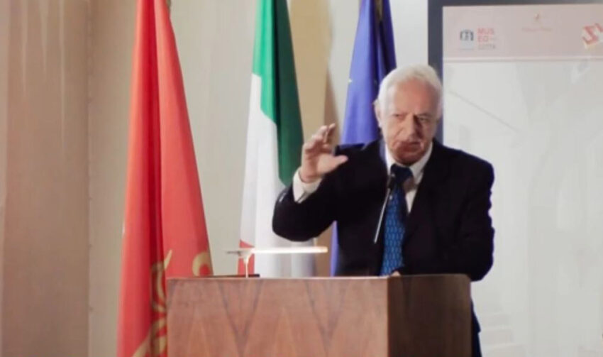 Prof. Joseph Tritto lancia l'allarme: hanno iniziato a modificare gli esseri umani stanno usando i vaccini per modificare il DNA dei bambini - Grandeinganno