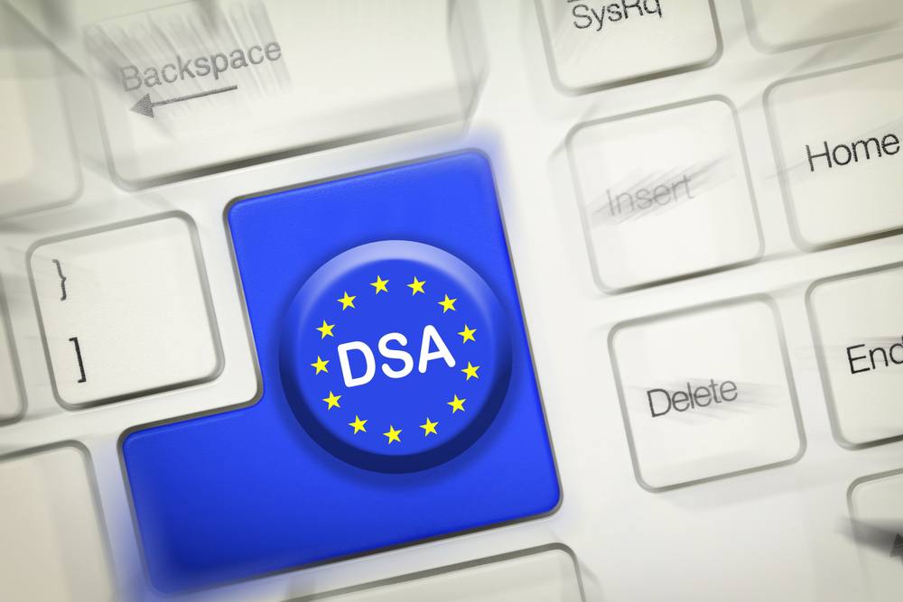 La Commissione Ue vara una stretta contro le "fake news" in vista delle elezioni - L'INDIPENDENTE