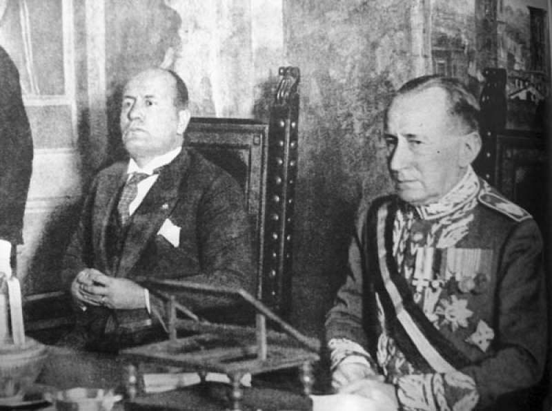 Ufo, nel '33 Mussolini ordinò indagini su misterioso incidente aereo - Grandeinganno