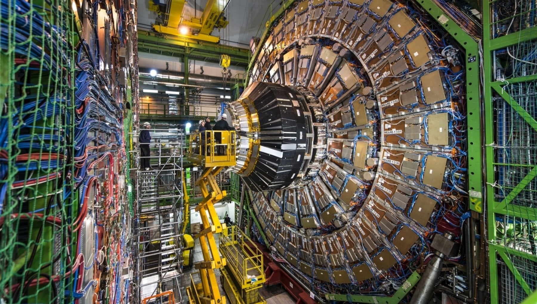 Cern, mille scienziati russi a rischio espulsione dopo l'invasione dell'Ucraina. La lettera-appello: