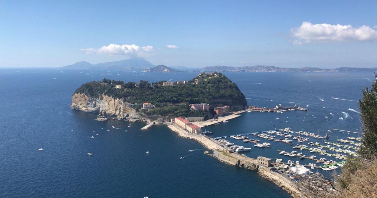 Apertura Straordinaria di Nisida: Visita gratuita per la Festa di Primavera | Napoli da Vivere