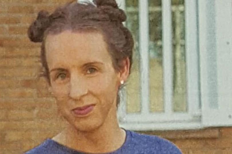 Un assassino che si era identificato come donna e ora si identifica come un neonato e chiede pannolini e cibo per bambini in carcere. - Grandeinganno