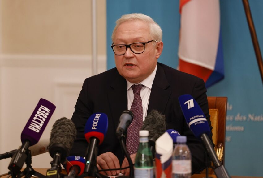 Ministro degli Esteri russo: la Russia potrebbe modificare la sua dottrina nucleare a causa delle minacce della NATO - Grandeinganno