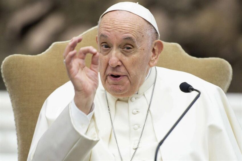 Il Papa torna a parlare di "frociaggine" e "lobby gay" - Grandeinganno