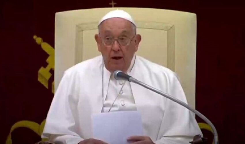 Papa Francesco ai comici: "Si può ridere di Dio, ma senza offendere i credenti" - Grandeinganno
