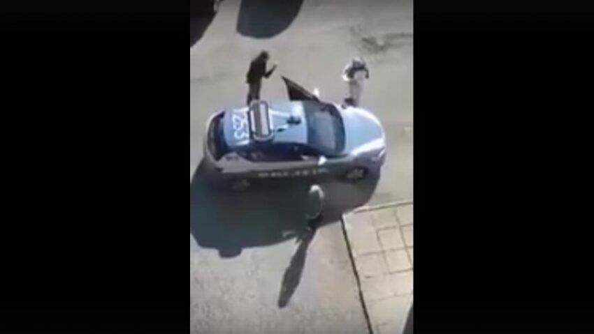 Poliziotto blocca anziano: "DEVE ANDARE A CASA! HA CAPITO? ..SE DEVO PARLARE CON DEI COG..ONI PARLO CON I MIEI" - Grandeinganno