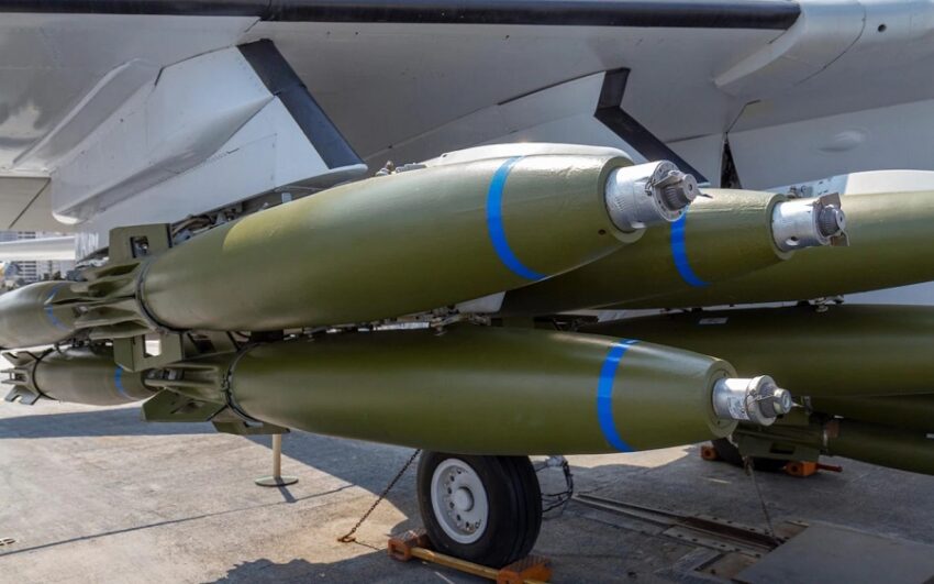 Berlino accusata di violare la Convenzione ONU sulle bombe a grappolo: starebbe immagazzinando munizioni USA da spedire in Ucraina - Grandeinganno