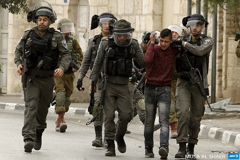 Israele utilizza adolescenti palestinesi come scudi umani: "Le nostre vite sono più importanti delle loro" - Grandeinganno